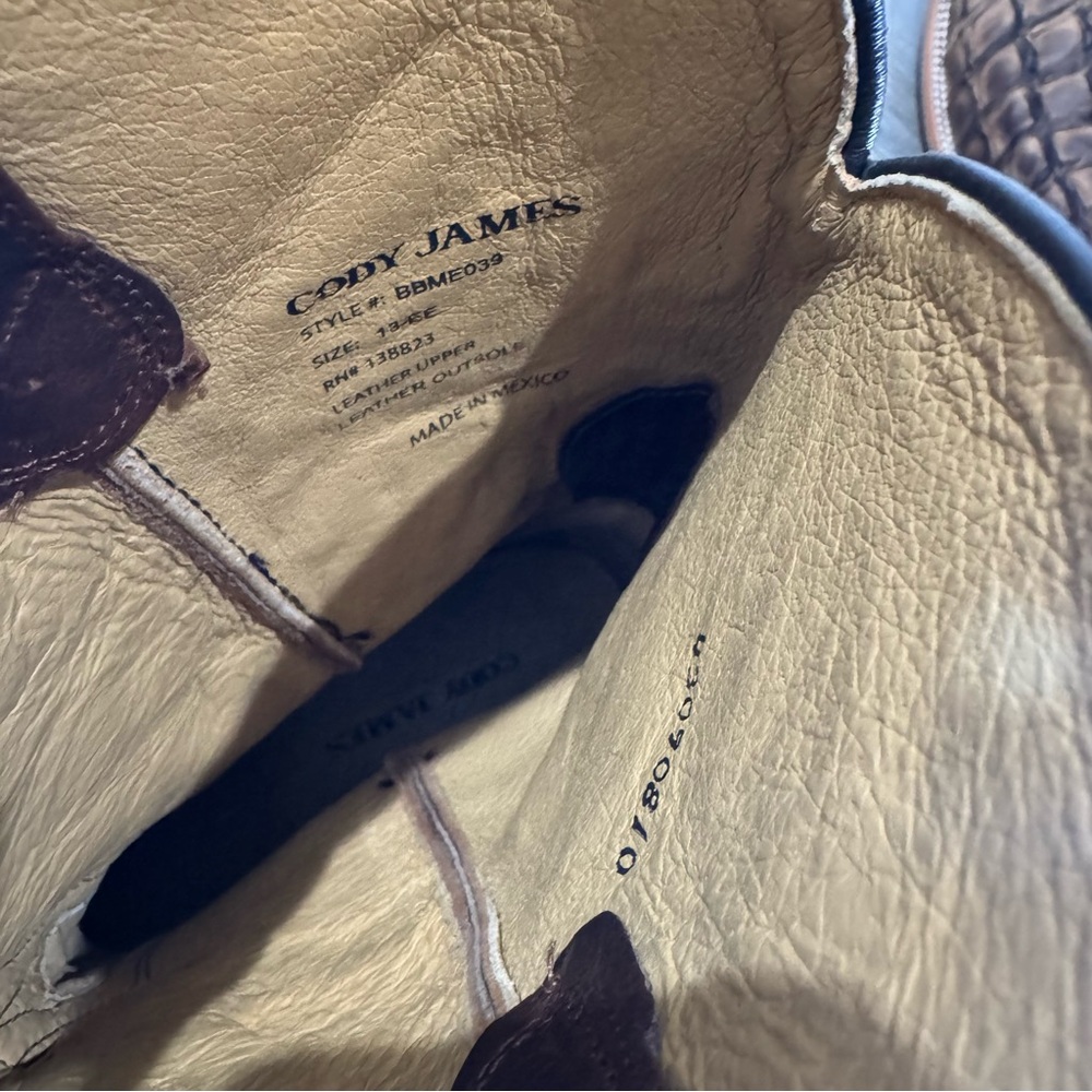 Cody James Pirarucu Broad Square Toe Exotic Boots - Picture 11 of 14